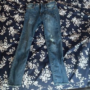 Skinny ripped jeans for girls